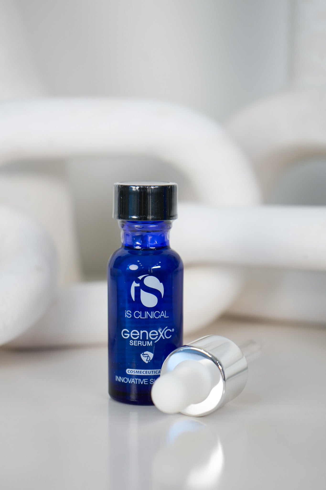 iS CLINICAL GeneXC Serum