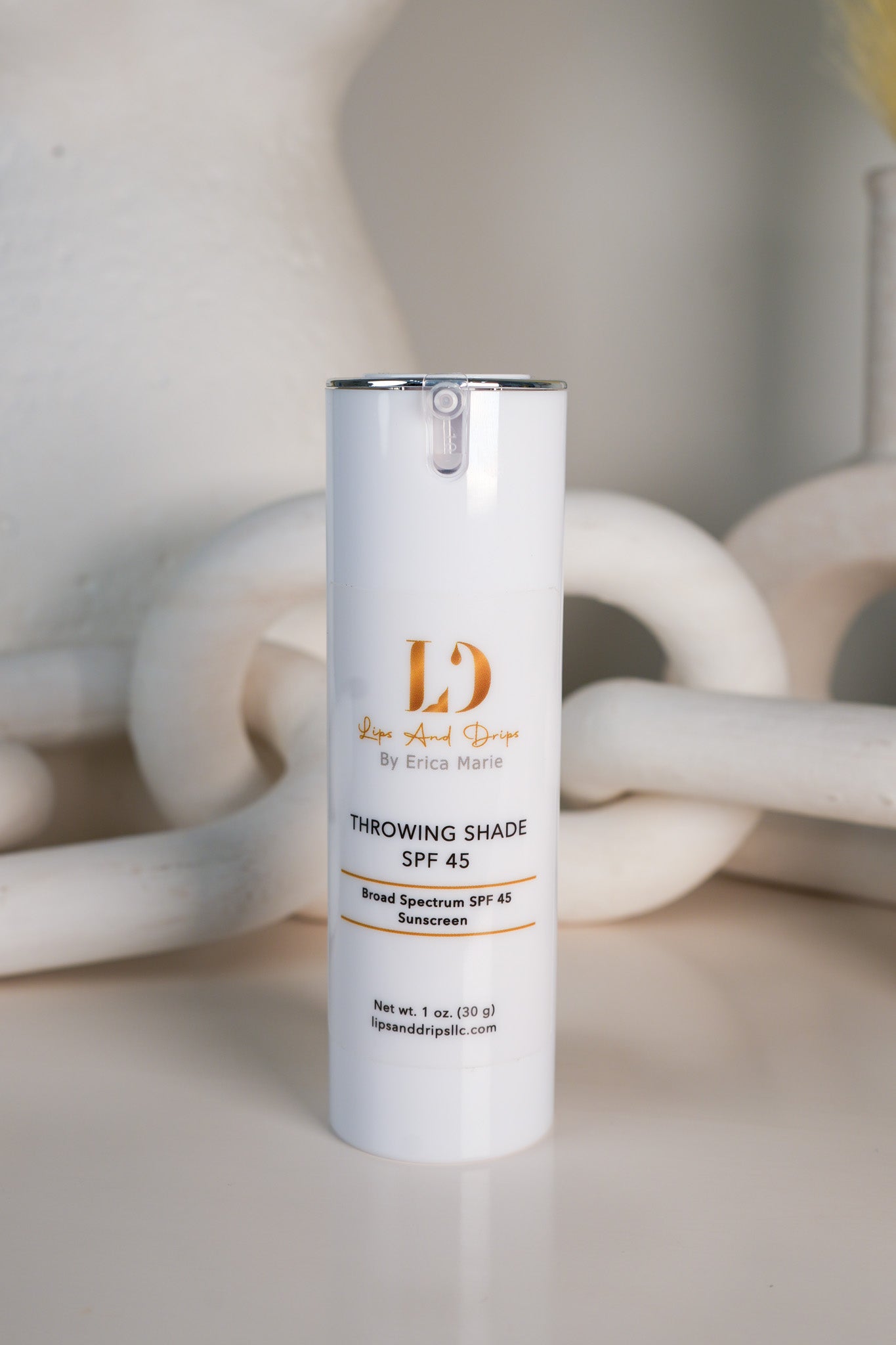 Throwing Shade SPF 45