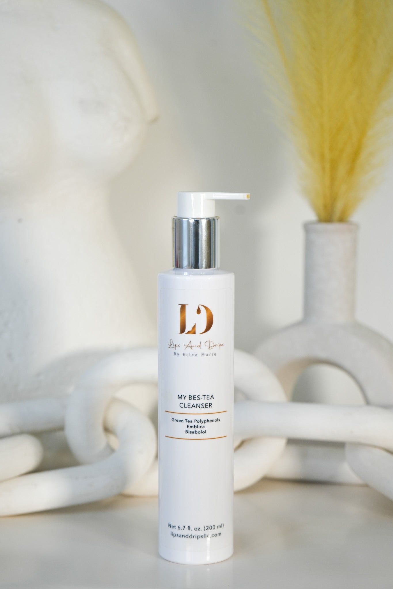 lips and drips green tea facial cleanser